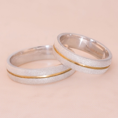 Alianças Namoro Loveways 5mm Abauladas Diamantadas
