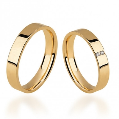 Alianças Casamento Ouro Polidas 4,5mm 10g com 2 Brilhantes