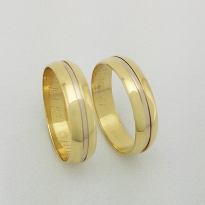 Alianças Casamento Ouro Polidas 5mm 7g com Filete Central