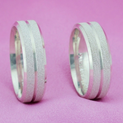 Alianças Compromisso Prata Diamantadas com Friso