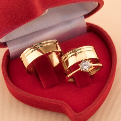 Kit Alianças Casamento Ouro 7mm + Anel Noivado Affetto