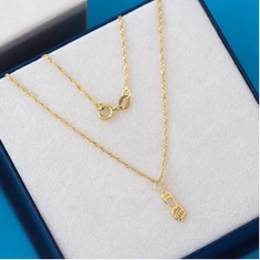 Colar com pingente de figa em ouro 
