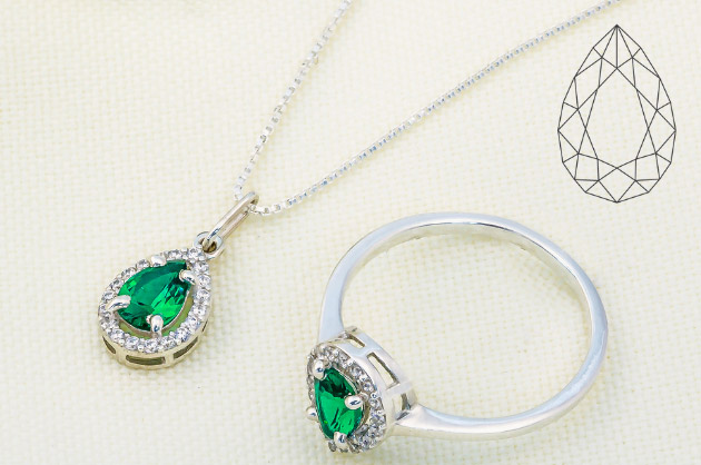 Colar e anel de prata, com pedra verde e lapidação gota